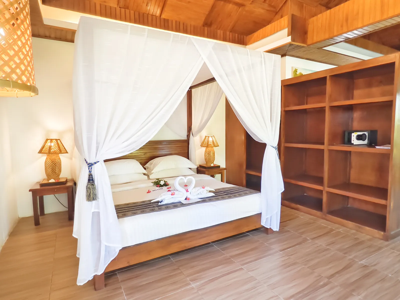 Suite bedroom